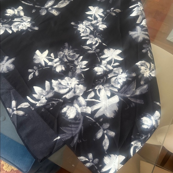 BCBGMaxAzria Black and White Floral Midi Skirt - Picture 5 of 5